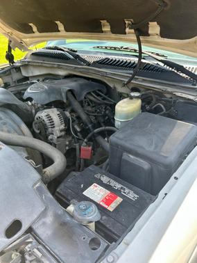 White 2001 Chevrolet Silverado 2500 LS