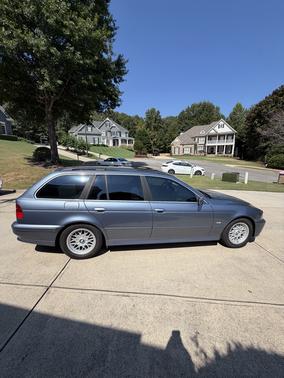 Blue 2001 BMW 525 iT