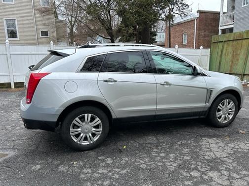 Photo 4 of 12 of 2014 Cadillac SRX Luxury Collection