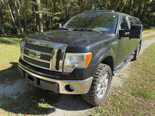 Black 2010 Ford F-150 Lariat SuperCrew