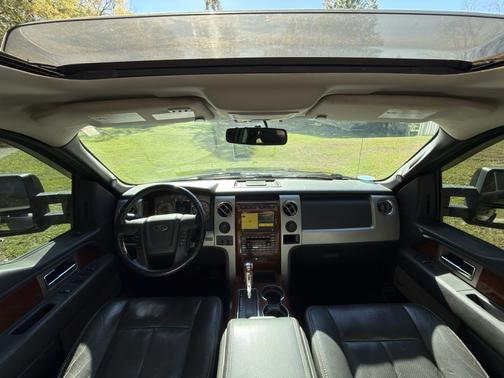Black 2010 Ford F-150 Lariat SuperCrew