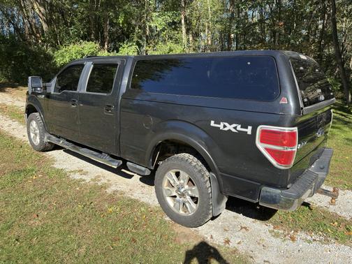 Black 2010 Ford F-150 Lariat SuperCrew
