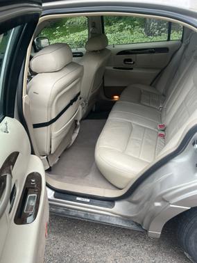 2000 Lincoln Town Car Signature