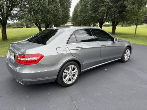 2011 Mercedes-Benz E-Class E 550 4MATIC