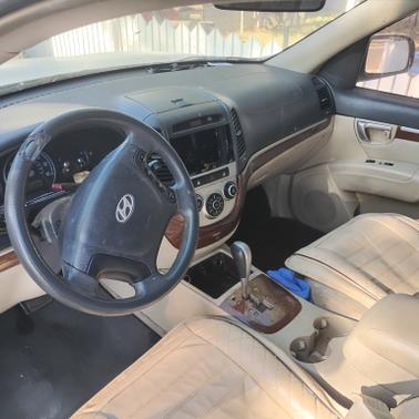White 2009 Hyundai SANTA FE GLS