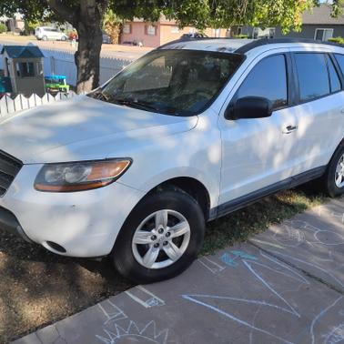 White 2009 Hyundai SANTA FE GLS