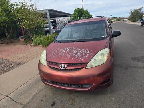 Red 2006 Toyota Sienna CE