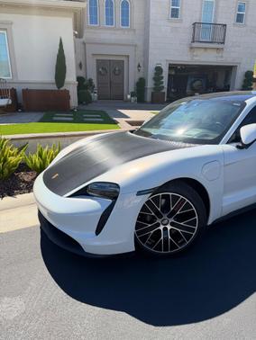White 2022 Porsche Taycan Taycan