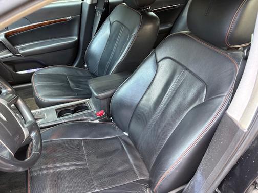 2012 Lincoln MKZ Base
