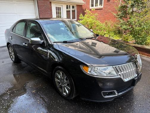2012 Lincoln MKZ Base