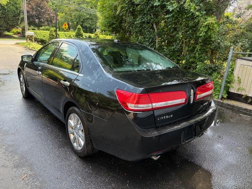 2012 Lincoln MKZ Base