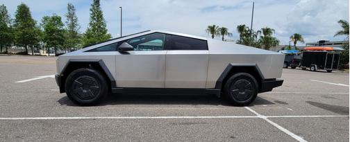 2024 Tesla Cybertruck Cyberbeast