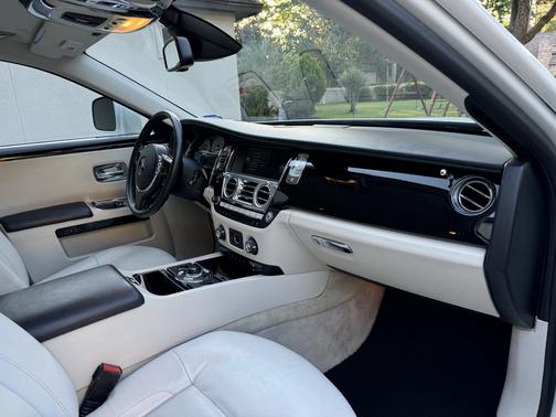 2010 Rolls-Royce Ghost Base