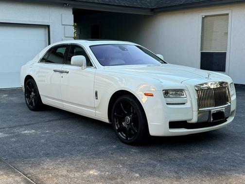 2010 Rolls-Royce Ghost Base