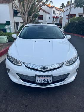 White 2018 Chevrolet Volt Premier
