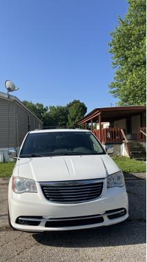 2013 Chrysler Town & Country Limited