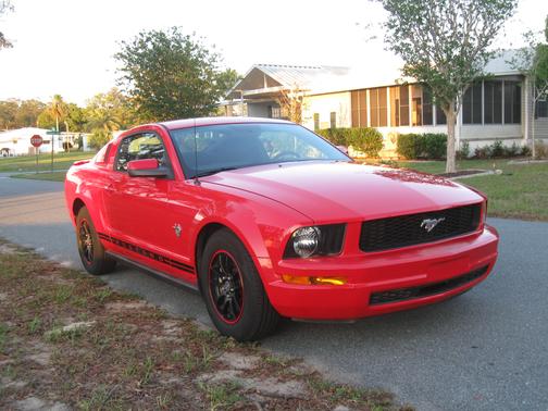 Red 2009 Ford Mustang Premium
