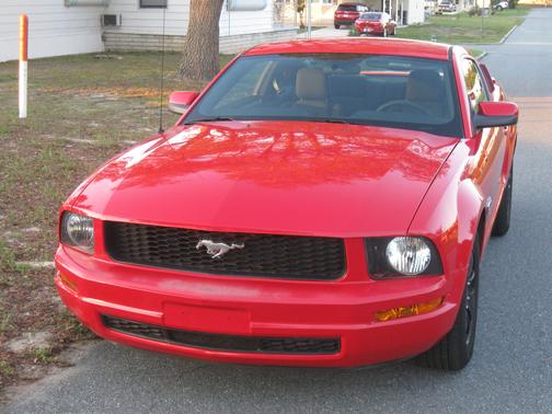 Red 2009 Ford Mustang Premium