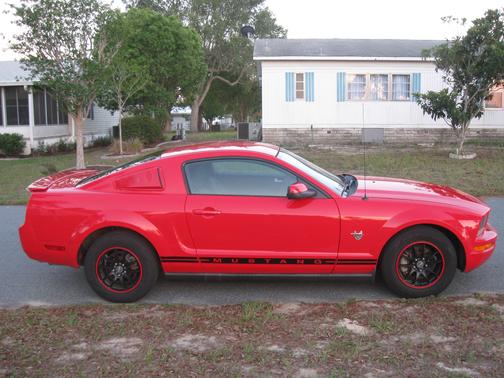 Red 2009 Ford Mustang Premium