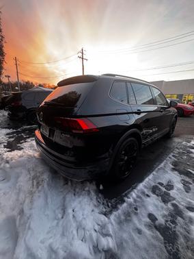2021 Volkswagen Tiguan 2.0T SE R-Line Black