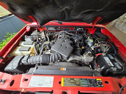 Red 2003 Ford Ranger XLT SuperCab