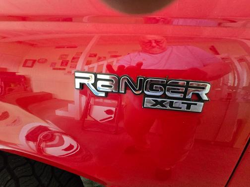 Red 2003 Ford Ranger XLT SuperCab
