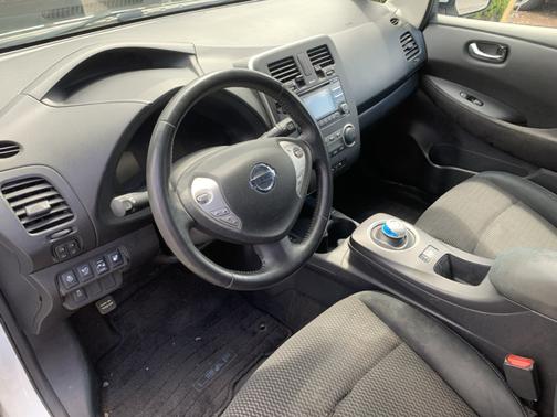 2015 Nissan Leaf S