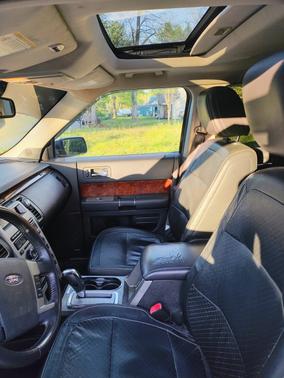 Black 2009 Ford Flex Limited