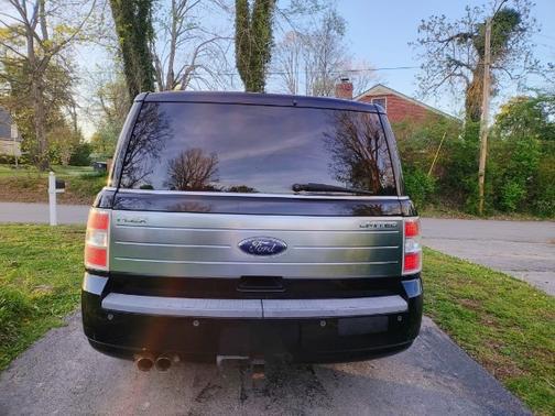 Black 2009 Ford Flex Limited