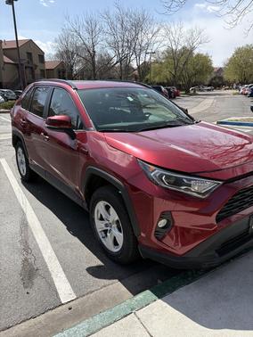 2019 Toyota RAV4 Hybrid XLE
