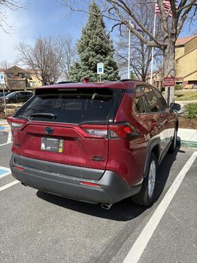 2019 Toyota RAV4 Hybrid XLE