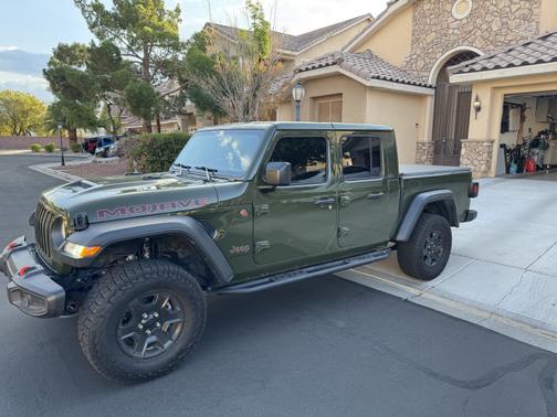 2023 Jeep Gladiator Mojave
