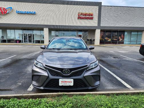 2020 Toyota Camry SE Nightshade