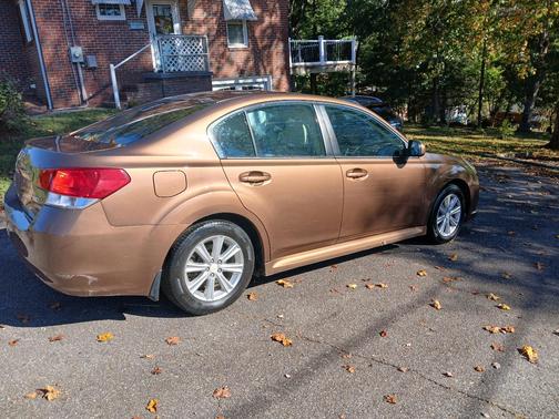 Brown 2011 Subaru Legacy 2.5 i Premium