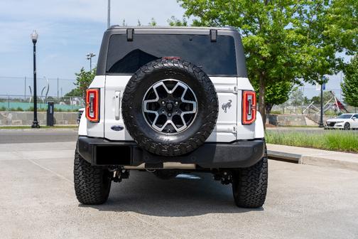 White 2024 Ford Bronco Outer Banks
