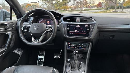 2024 Volkswagen Tiguan 2.0T SEL R-Line 4MOTION