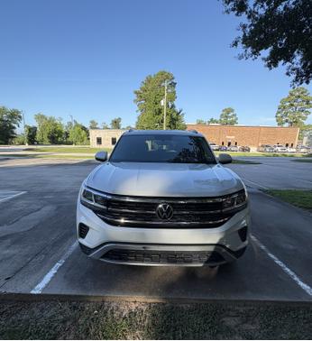 2022 Volkswagen Atlas 3.6L SE w/Technology