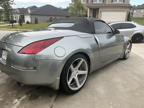 2004 Nissan 350Z Touring