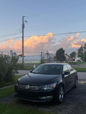 Black 2013 Volkswagen Passat 2.0 TDI SEL Premium