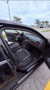 Black 2013 Volkswagen Passat 2.0 TDI SEL Premium
