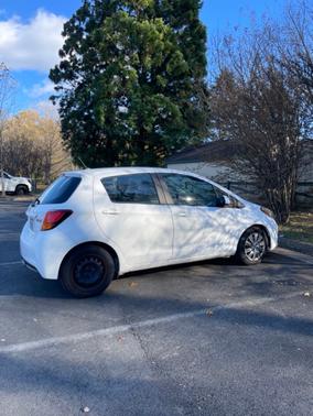 2015 Toyota Yaris LE