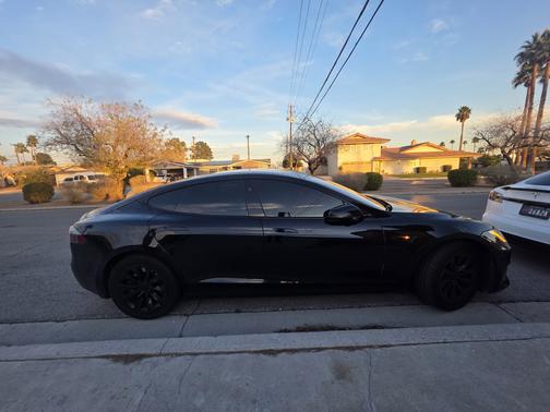 2018 Tesla Model S 75D