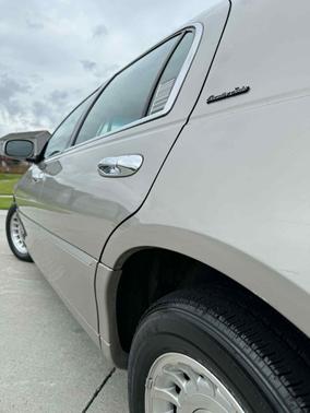 1999 Lincoln Town Car Executive