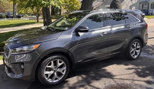 Gray 2019 Kia Sorento EX Sport