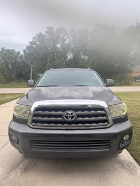 Gray 2013 Toyota Sequoia SR5