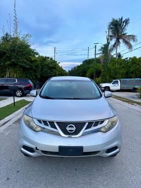 Silver 2014 Nissan Murano S