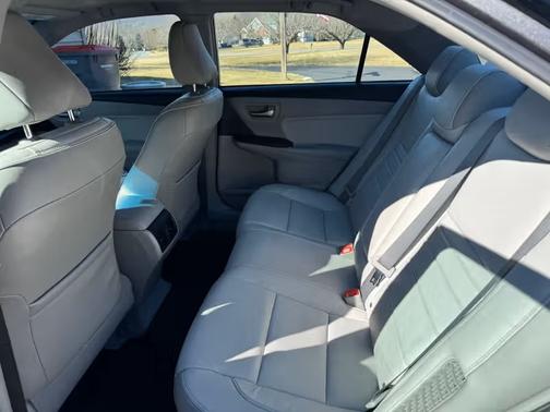 2017 Toyota Camry Hybrid XLE