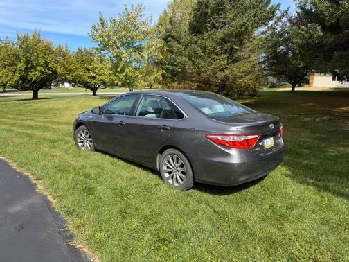 2017 Toyota Camry Hybrid XLE