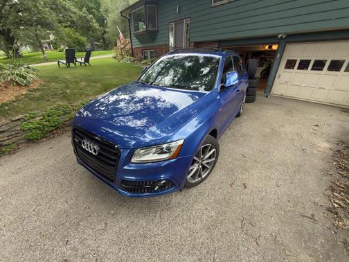 Blue 2016 Audi SQ5 3.0T Premium Plus