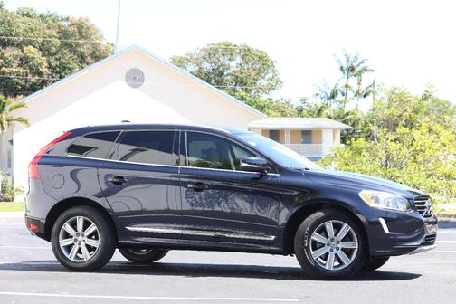 2017 Volvo XC60 T5 Inscription